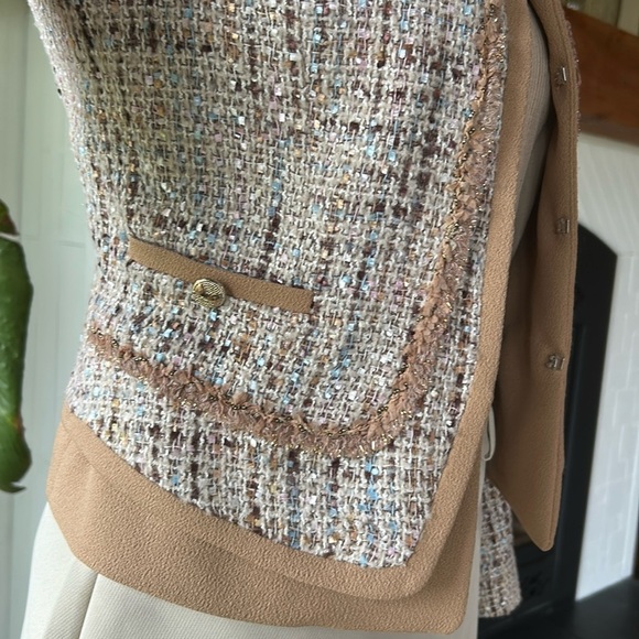 Elegant Tweed Jacket - Cream and Tan - Picture 7 of 15
